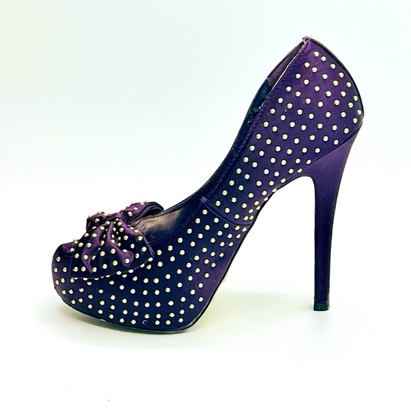 BEBE LIZZY Satin Gold Studded Purple Bow Platform 5”/2” Heels Size 7 - Picture 3 of 9
